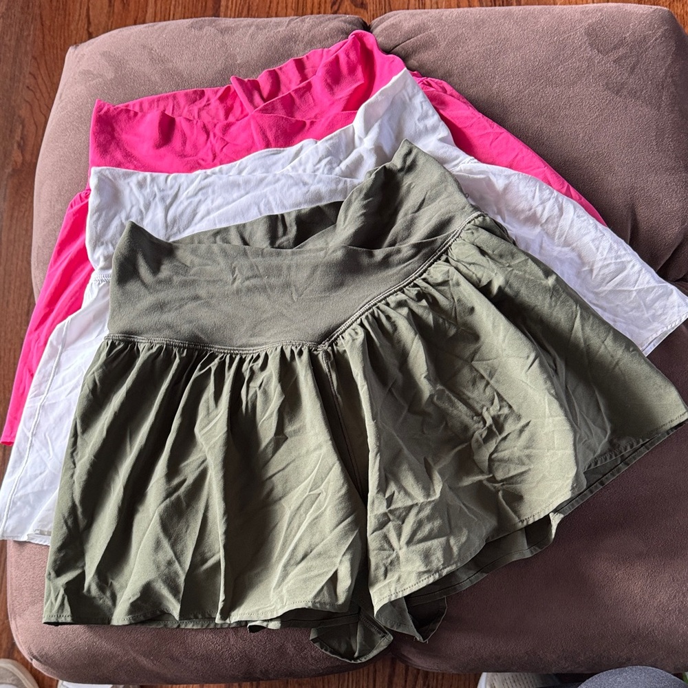 3 AERIE offline cross waist sway shorts